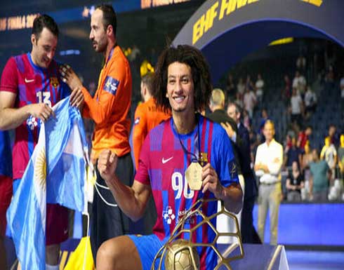 بالفيديو..علي الزين يرفع علم مصر في احتفالات برشلونة و"يهرب" من الخمر بالفيديو..علي الزين يرفع علم مصر في احتفالات برشلونة و"يهرب" من الخمر