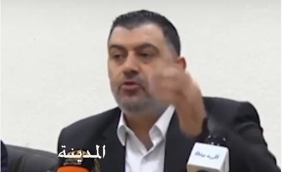 شاهد .. البطاينة : رفع مخالفة العامل غير المرخص الى 10 آلاف دينار وكاميرات على أكتاف مفتشي الوزارة شاهد .. البطاينة : رفع مخالفة العامل غير المرخص الى 10 آلاف دينار وكاميرات على أكتاف مفتشي الوزارة