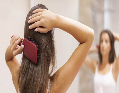 خطوات بسيطة للحصول على خصلات شعر عطرة خطوات بسيطة للحصول على خصلات شعر عطرة