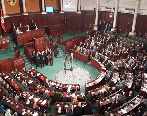 "السياحة الحزبية" يثير جدلا بتونس وسعيد يعتبره خرقا للدستور "السياحة الحزبية" يثير جدلا بتونس وسعيد يعتبره خرقا للدستور