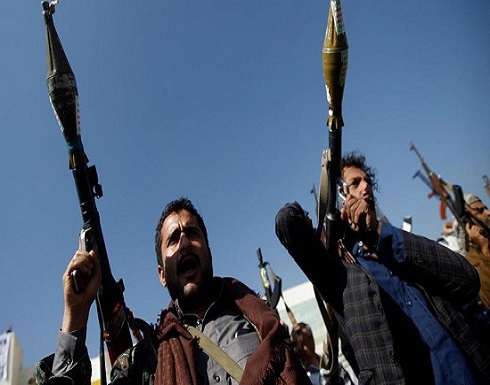 صنعاء.. اشتباكات بصفوف الميليشيات وانتشار لعمليات النهب صنعاء.. اشتباكات بصفوف الميليشيات وانتشار لعمليات النهب