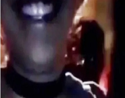 هناك شخص ثالث .. فيديو يثير الرعب على تيك توك بعد ظهور جسم يحترق به .. فيديو هناك شخص ثالث .. فيديو يثير الرعب على تيك توك بعد ظهور جسم يحترق به .. فيديو