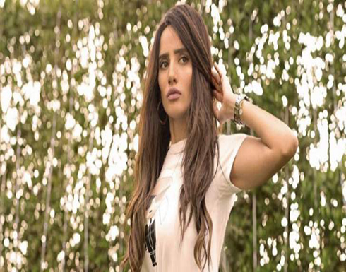 زينة تعلن عن إصابتها بمرض في عينيها زينة تعلن عن إصابتها بمرض في عينيها