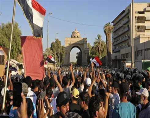 التيار الصدري يحذر من المندسين بين المعتصمين في البرلمان التيار الصدري يحذر من المندسين بين المعتصمين في البرلمان