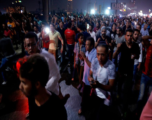 مظاهرات لليوم الثاني على التوالي في مصر للمطالبة برحيل السيسي .. بالفيديو مظاهرات لليوم الثاني على التوالي في مصر للمطالبة برحيل السيسي .. بالفيديو