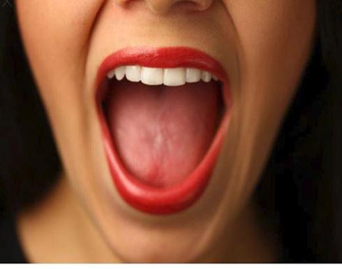 احذر: هذه العوارض البسيطة قد تؤدي الى سرطان الفم! احذر: هذه العوارض البسيطة قد تؤدي الى سرطان الفم!