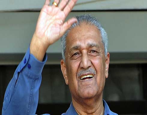 شاهد : حشود هائلة تودع مهندس البرنامج النووي الباكستاني عبد القدير خان شاهد : حشود هائلة تودع مهندس البرنامج النووي الباكستاني عبد القدير خان