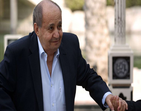 نجوم الفن يشيعون السيناريست وحيد حامد إلى مثواه الأخير (فيديوهات) نجوم الفن يشيعون السيناريست وحيد حامد إلى مثواه الأخير (فيديوهات)
