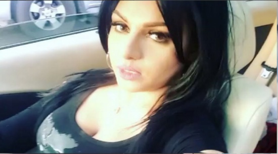 “شاهد” ممثلة كويتية تفضح وزيرا طلب منها الطلاق ليتزوجها سرا “شاهد” ممثلة كويتية تفضح وزيرا طلب منها الطلاق ليتزوجها سرا