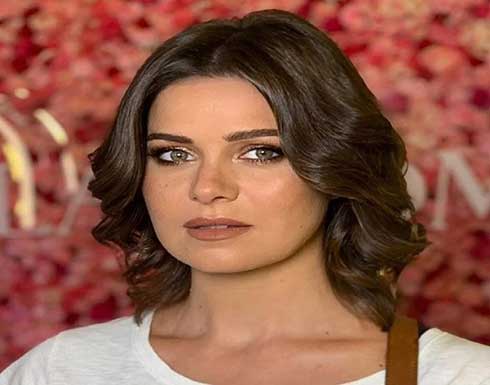 وفاة والد الفنانة يسرا اللوزي وفاة والد الفنانة يسرا اللوزي