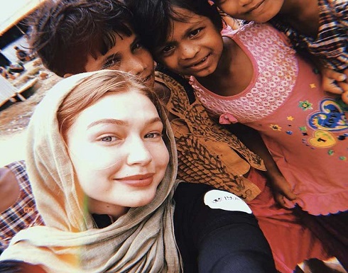 بالصورة والفيديو : جيجي حديد بالحجاب في مخيم الروهينغا في بنغلاديش بالصورة والفيديو : جيجي حديد بالحجاب في مخيم الروهينغا في بنغلاديش