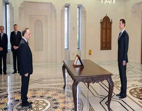 الأسد يقيل رئيس وزرائه مع "سقوط الليرة" الأسد يقيل رئيس وزرائه مع "سقوط الليرة"