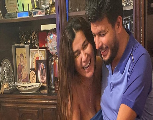 أول ظهور لنادين الراسي برفقة خطيبها بعد وفاة شقيقها.. (فيديو) أول ظهور لنادين الراسي برفقة خطيبها بعد وفاة شقيقها.. (فيديو)