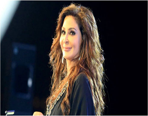 بالفيديو : إليسا ووزير الصحة اللبناني في حملة توعية ضدّ "سرطان الثدي"! بالفيديو : إليسا ووزير الصحة اللبناني في حملة توعية ضدّ "سرطان الثدي"!
