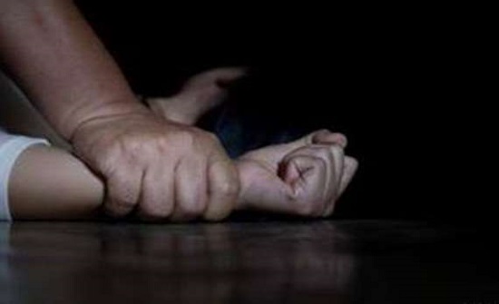 أستاذ طب نفسي يكشف السبب الحقيقي لانتشار "زنا المحارم" أستاذ طب نفسي يكشف السبب الحقيقي لانتشار "زنا المحارم"