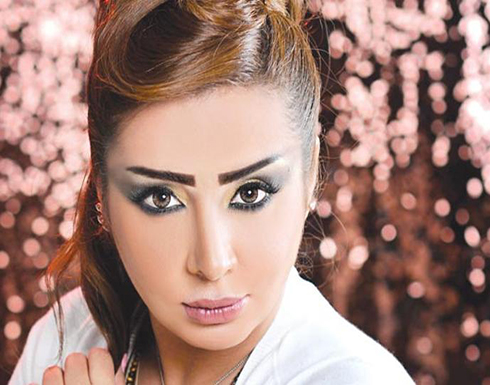 شاهد.. شيماء علي بوجه متورم بسبب خضوعها لعملية وتفقد القدرة على الحديث شاهد.. شيماء علي بوجه متورم بسبب خضوعها لعملية وتفقد القدرة على الحديث