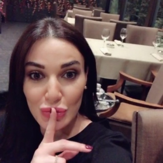 شاهد… سيرين عبدالنور تصوّر نجوى كرم وجومانة بوعيد في موقف نسائي طريف! شاهد… سيرين عبدالنور تصوّر نجوى كرم وجومانة بوعيد في موقف نسائي طريف!