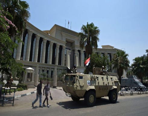 محاكم مبارك "الاستثنائية" تعود إلى العمل في مصر محاكم مبارك "الاستثنائية" تعود إلى العمل في مصر