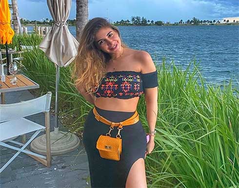 بالصور .. شقيق ملك قورة يسرق منها الأنظار ويشعل إنستجرام