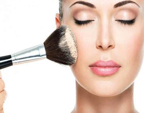 خطوة في المكياج تجهلها المرأة: إنها الأساس في جذب الرجال! خطوة في المكياج تجهلها المرأة: إنها الأساس في جذب الرجال!
