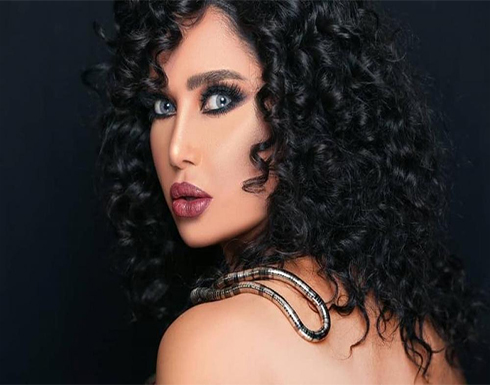 رنا الأبيض في موقف محرج بعد صورها البحرية الفاضحة (شاهد) رنا الأبيض في موقف محرج بعد صورها البحرية الفاضحة (شاهد)