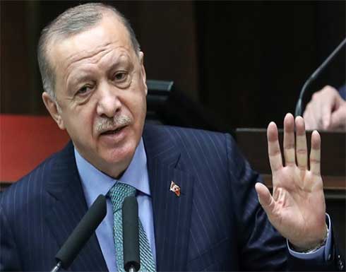 الليرة التركية تتراجع بعد تصريحات أردوغان بشأن أسعار الفائدة والتضخم الليرة التركية تتراجع بعد تصريحات أردوغان بشأن أسعار الفائدة والتضخم