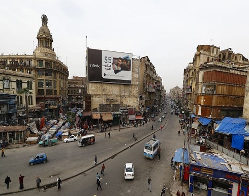 مصر تمدد الحظر وتعليق الرحلات لأسبوعين لمواجهة كورونا مصر تمدد الحظر وتعليق الرحلات لأسبوعين لمواجهة كورونا