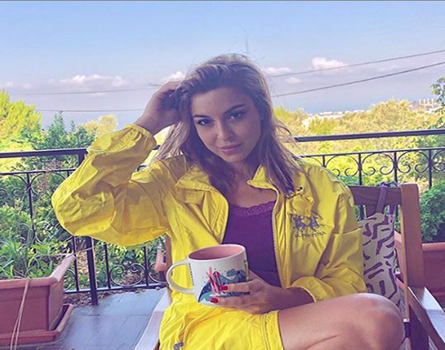 ممثلة لبنانية تغضب الجمهور بصورة .. بررت فعلتها بأن هدفها نبيل و”نيتها خير”! ممثلة لبنانية تغضب الجمهور بصورة .. بررت فعلتها بأن هدفها نبيل و”نيتها خير”!