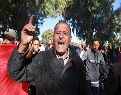 تونس.. وقفة احتجاجية بصفاقس واتحاد الشغل يقول إن البلاد تعيش أزمة خانقة تونس.. وقفة احتجاجية بصفاقس واتحاد الشغل يقول إن البلاد تعيش أزمة خانقة