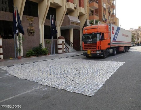 مصر تحبط تهريب شحنة مخدرات بـ144 مليون جنيه مصر تحبط تهريب شحنة مخدرات بـ144 مليون جنيه