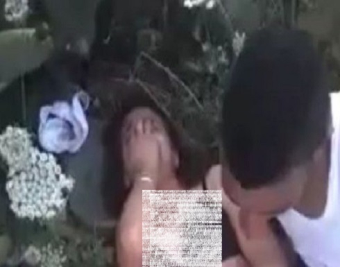 مطلوب خطير يمارس الرذيلة بالاكراه مع فتاة تحت انظار شقيقها الاصغر في تونس مطلوب خطير يمارس الرذيلة بالاكراه مع فتاة تحت انظار شقيقها الاصغر في تونس