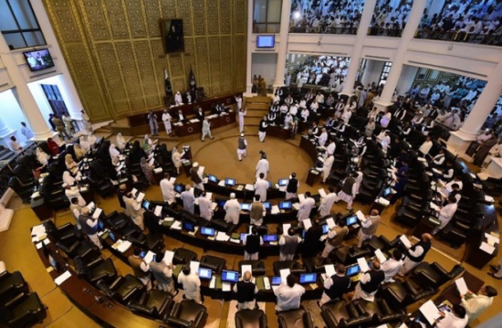 البرلمان الباكستاني يقر "الجمعة يوما للتضامن مع فلسطين" البرلمان الباكستاني يقر "الجمعة يوما للتضامن مع فلسطين"