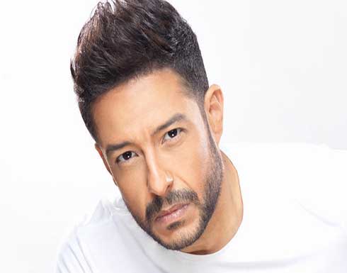 بالصور.. محمد حماقي يؤدي مناسك العمرة بعدما احيا حفلاً غنائياً بالصور.. محمد حماقي يؤدي مناسك العمرة بعدما احيا حفلاً غنائياً