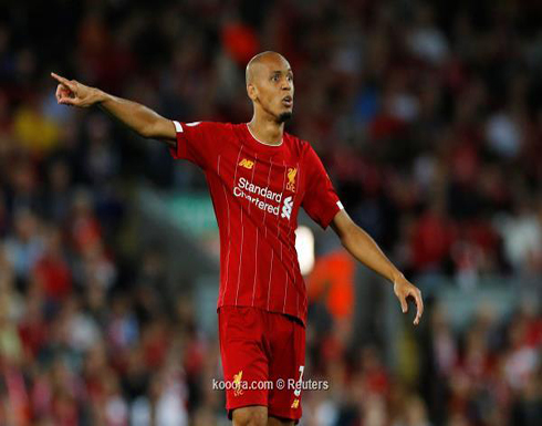 نيفيل: فابينيو أفضل لاعب وسط دفاعي في العالم نيفيل: فابينيو أفضل لاعب وسط دفاعي في العالم