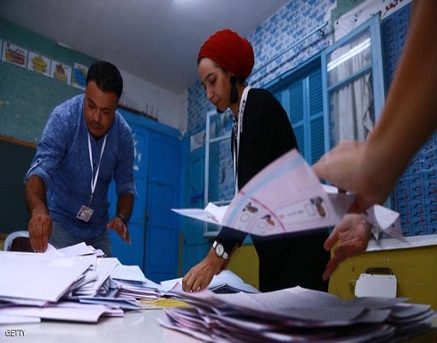 "زلزال انتخابي" في تونس.. وجولة ثانية لاختيار الرئيس "زلزال انتخابي" في تونس.. وجولة ثانية لاختيار الرئيس