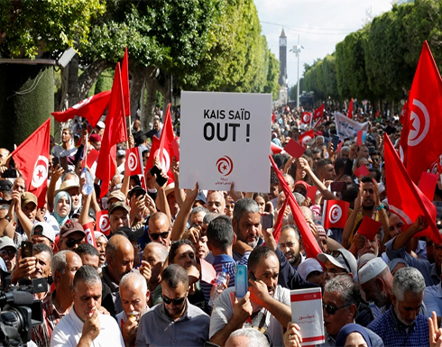 شاهد.. الأمن التونسي يمنع أهالي جرجيس من الوصول لمكان انعقاد قمة الفرانكفونية شاهد.. الأمن التونسي يمنع أهالي جرجيس من الوصول لمكان انعقاد قمة الفرانكفونية