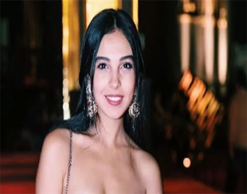 قبلة وفستان جريء.. سلمي أبو ضيف بإطلالة مبهرة بزفاف صديقتها قبلة وفستان جريء.. سلمي أبو ضيف بإطلالة مبهرة بزفاف صديقتها