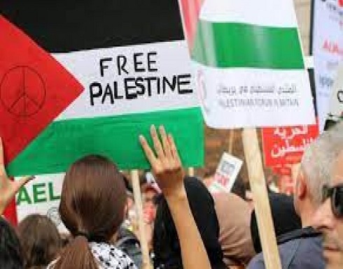 اشتباكات بين مؤيدين لفلسطين وأخرين لكيان الإحتلال في نيويورك اشتباكات بين مؤيدين لفلسطين وأخرين لكيان الإحتلال في نيويورك