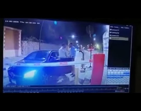 " رجل يتهمه بالسُكر " شاهد.. فيديو مُسرب لإعتداء الفنان “أحمد فلوكس” على موظف أمن " رجل يتهمه بالسُكر " شاهد.. فيديو مُسرب لإعتداء الفنان “أحمد فلوكس” على موظف أمن
