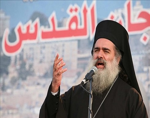 المطران عطا الله حنا يتهم إسرائيل بمحاولة تسميمه بالقدس المطران عطا الله حنا يتهم إسرائيل بمحاولة تسميمه بالقدس