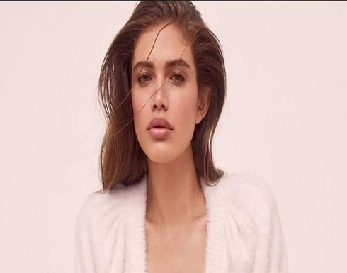 فالنتينا سامبايو أول عارضة أزياء متحولة على غلاف هذه المجلة الشهيرة “صورة” فالنتينا سامبايو أول عارضة أزياء متحولة على غلاف هذه المجلة الشهيرة “صورة”