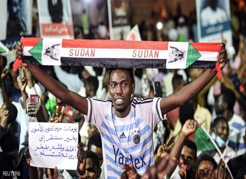 السودان.. دعوة لمسيرة "مليونية" عقب توقف المحادثات مع الجيش السودان.. دعوة لمسيرة "مليونية" عقب توقف المحادثات مع الجيش