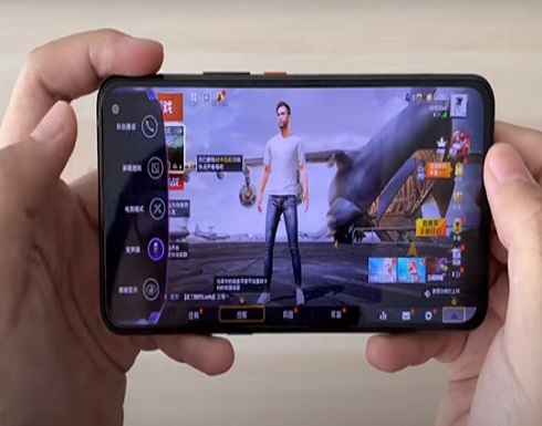 الصين تطور هاتفا منافسا لعشاق الألعاب عبر شبكات 5G الصين تطور هاتفا منافسا لعشاق الألعاب عبر شبكات 5G