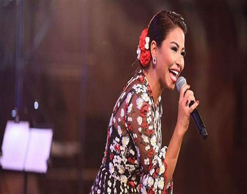 المواقف الُحرجة تلاحق شيرين عبد الوهاب.. هذا ما حصل معها على المسرح (فيديو) المواقف الُحرجة تلاحق شيرين عبد الوهاب.. هذا ما حصل معها على المسرح (فيديو)