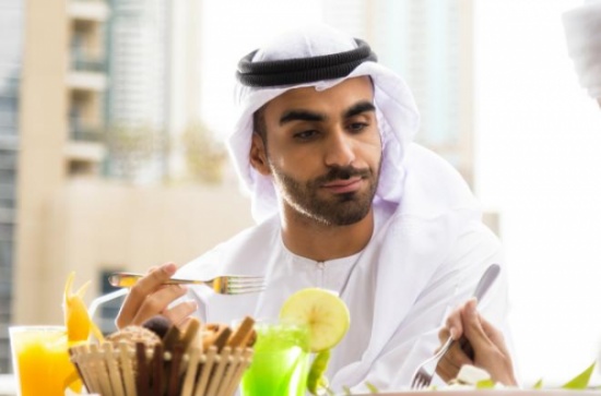 6 أخطاء في الأكل تفعلها دون أن تدري.. انتبه الآن 6 أخطاء في الأكل تفعلها دون أن تدري.. انتبه الآن