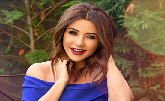 ماغي بو غصن تتفاجأ بوالدها يشاركها في مشهد من مسلسل "للموت".. شاهدوا ردة فعلها (فيديو) ماغي بو غصن تتفاجأ بوالدها يشاركها في مشهد من مسلسل "للموت".. شاهدوا ردة فعلها (فيديو)