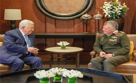 الملك يجري مباحثات مع الرئيس الفلسطيني الملك يجري مباحثات مع الرئيس الفلسطيني