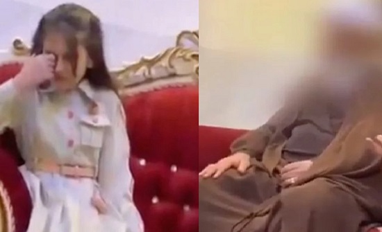 شاهد.. مسن يحاول إقناع طفلة بالزواج في العراق شاهد.. مسن يحاول إقناع طفلة بالزواج في العراق