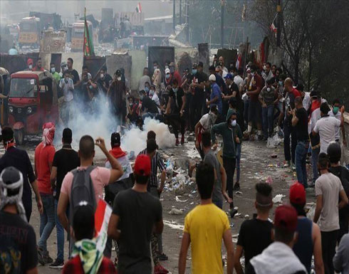 شاهد : محتجون في كربلاء يبعدون أنصار الصدر من ساحة التظاهر شاهد : محتجون في كربلاء يبعدون أنصار الصدر من ساحة التظاهر