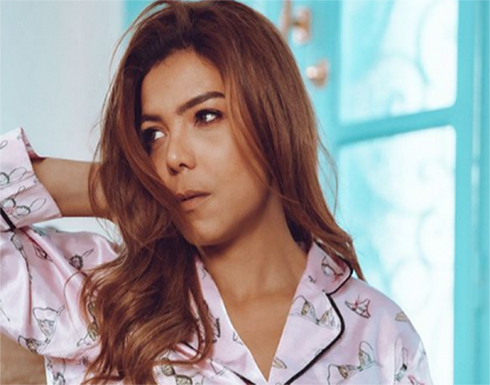 ناهد السباعي تطل على جمهورها بـ”البيجامة” (صور) ناهد السباعي تطل على جمهورها بـ”البيجامة” (صور)